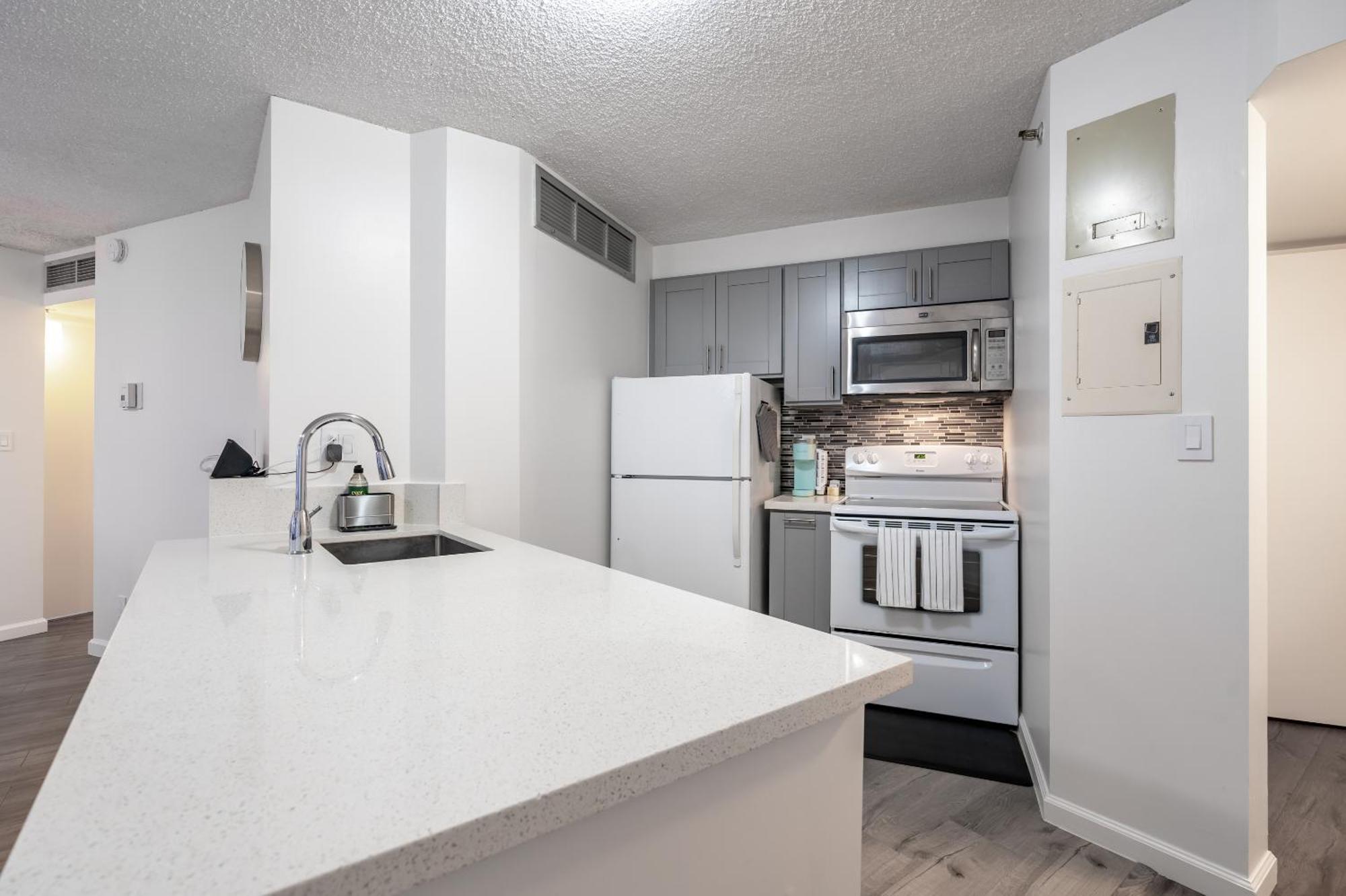 Downtown Honolulu Skyview - 1Bed&Den- Free Parking Διαμέρισμα Εξωτερικό φωτογραφία